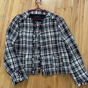 ZARA basics vest in size XL. Black and white.